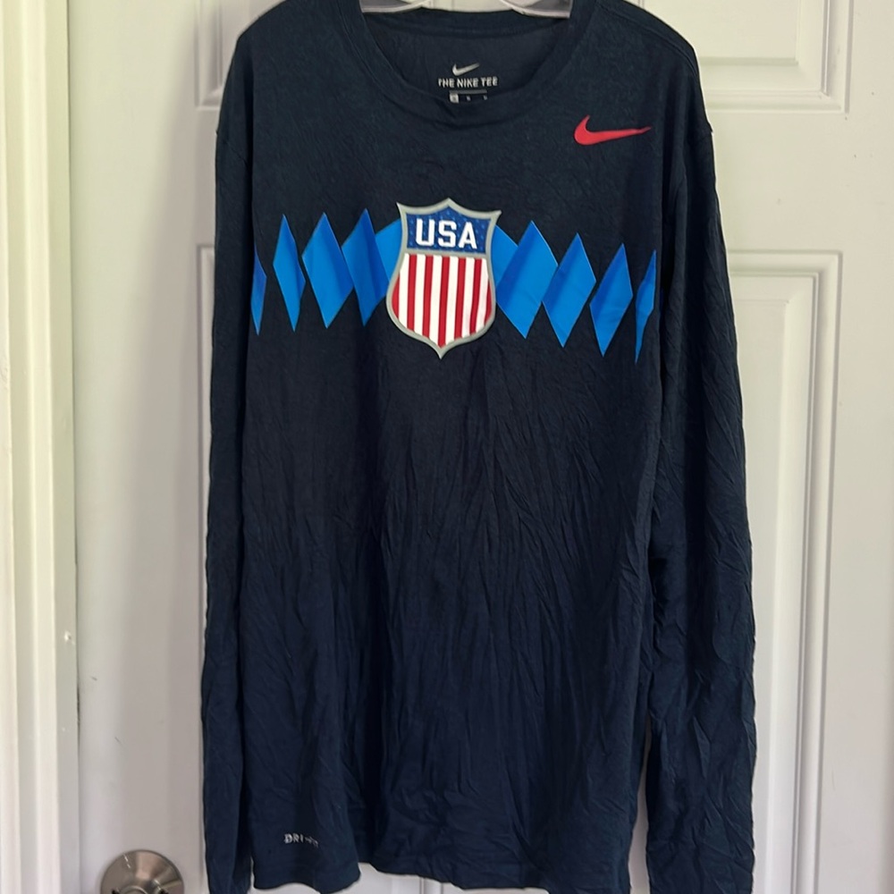Nike men’s longsleeves